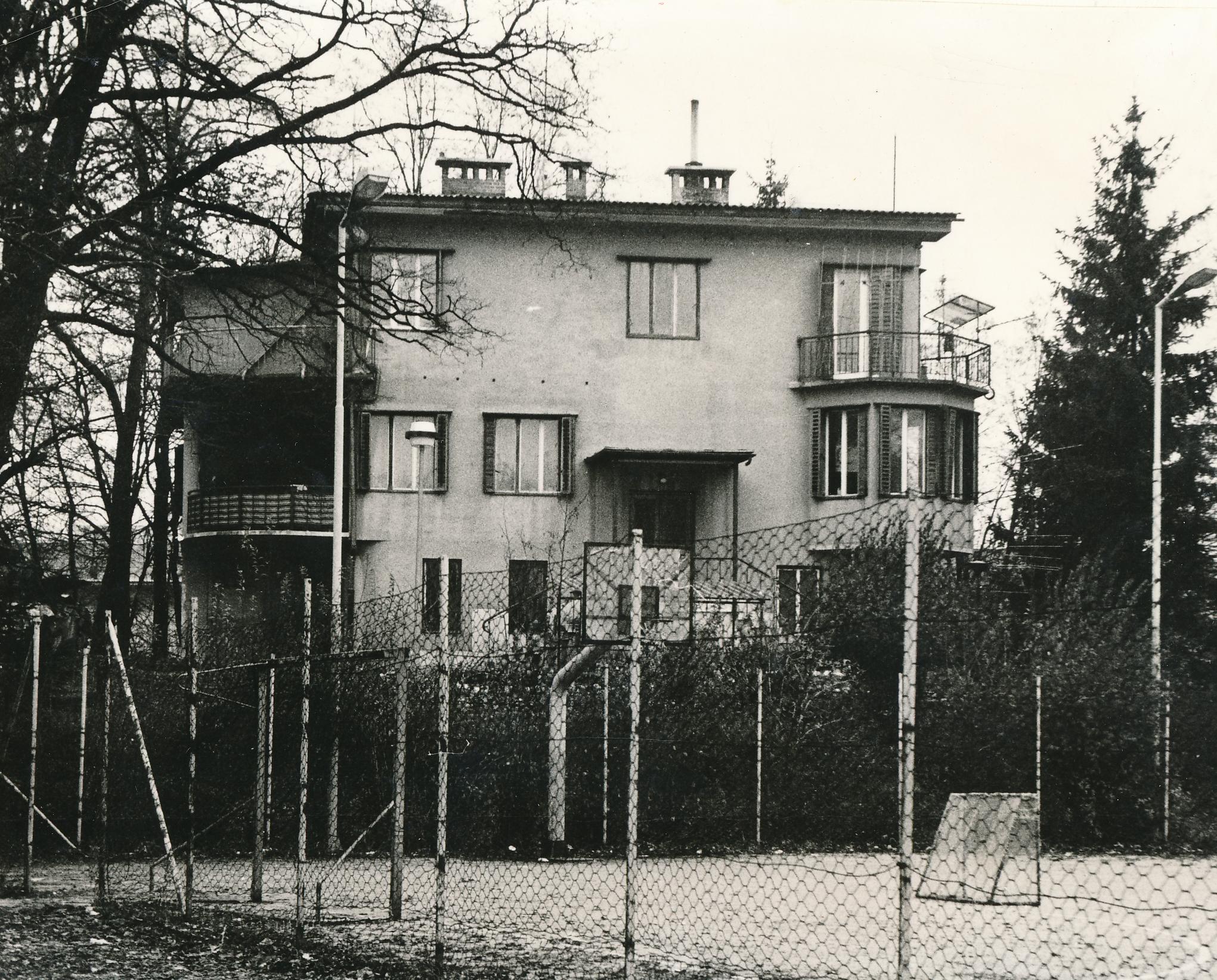 eika image